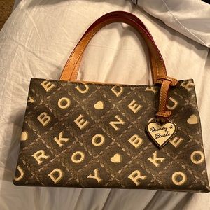 EUC dooney and bourke small purse